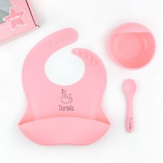 Vajilla con babero, bol y cuchara de silicona Personalizada Salmon, dibujo a elegir